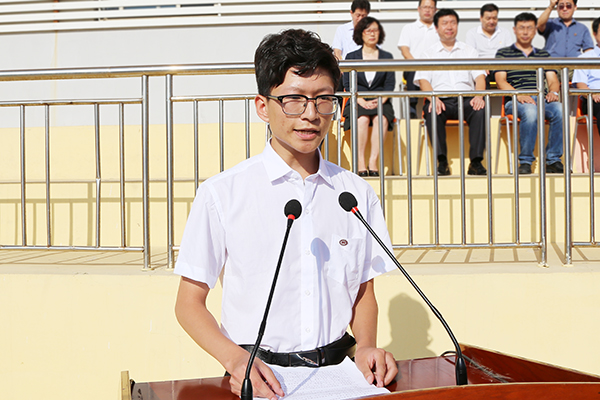 本科生新生代表董晓雯同学发言 本科生新生代表董晓雯同学发言