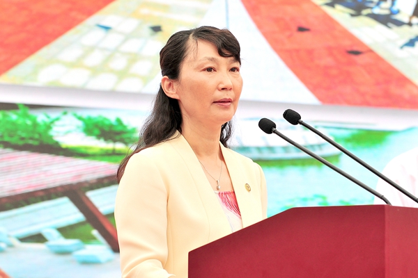 校学位评定委员会主席、校长管英俊致辞 校学位评定委员会主席、校长管英俊致辞