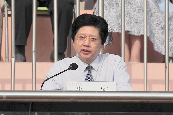 副院长朱军主持开学典礼 副院长朱军主持开学典礼