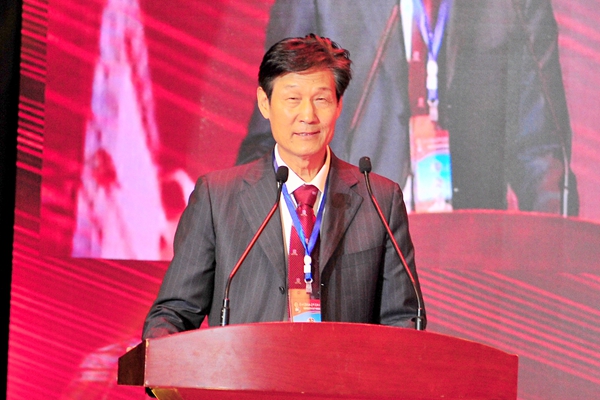 买球官网71级校友、北京校友会会长、国家康复医院矫形外科主任秦泗河教授讲话 买球官网71级校友、北京校友会会长、国家康复医院矫形外科主任秦泗河教授讲话
