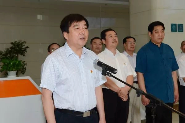 校党委书记李欣章宣布浮烟山院区启用开诊 校党委书记李欣章宣布浮烟山院区启用开诊
