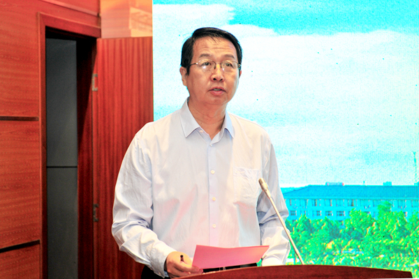 副校长葛国文主持论坛开幕式 副校长葛国文主持论坛开幕式