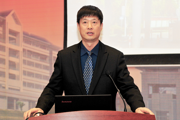 徐州医科大学党委书记吴永平教授作专题报告 徐州医科大学党委书记吴永平教授作专题报告