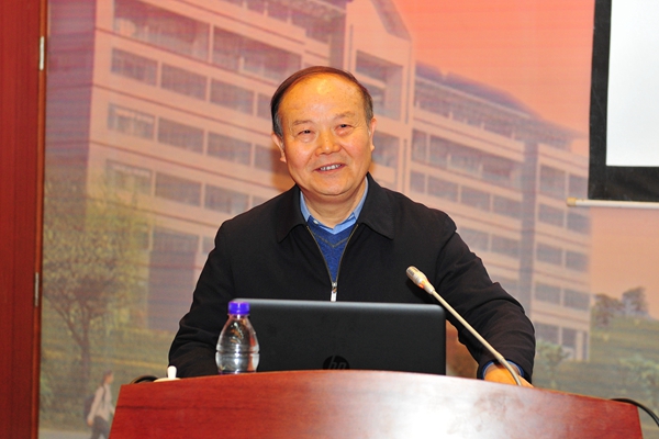 省教育厅副厅长郭建磊作《服务需求,提高质量,深化研究生教育改革》报告 省教育厅副厅长郭建磊作《服务需求,提高质量,深化研究生教育改革》报告