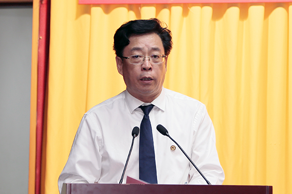 附属、教学医院代表北大医疗鲁中院院长顾国明发言 附属、教学医院代表北大医疗鲁中院院长顾国明发言